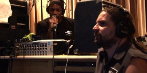 Derrick Green e Andreas Kisser durante a gravação do disco Kairos